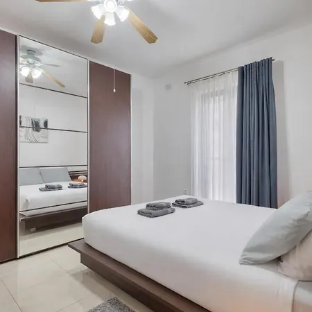 Appartement St Pauls Bright With Balcony
