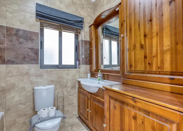 St Pauls Bright With Balcony Апартаменты Сент-Полс-Бей