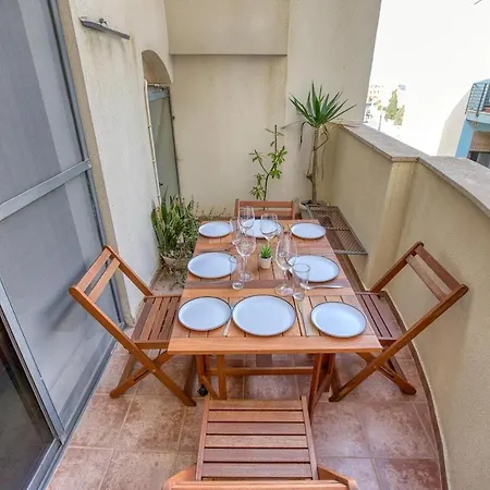 Apartmán St Pauls Bright With Balcony